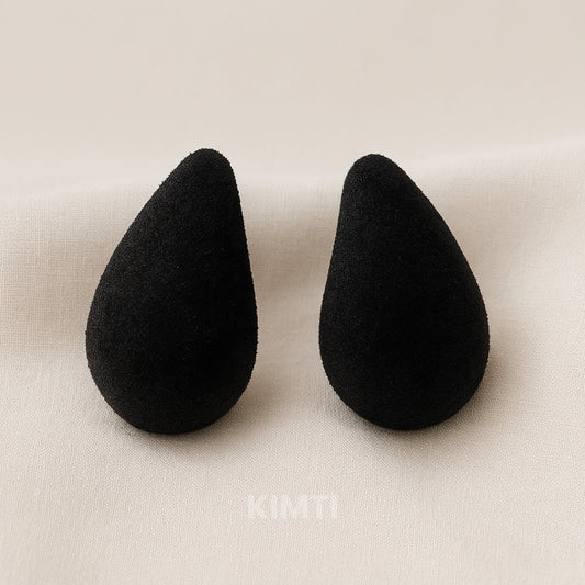 Black Teardrop Stud Earring