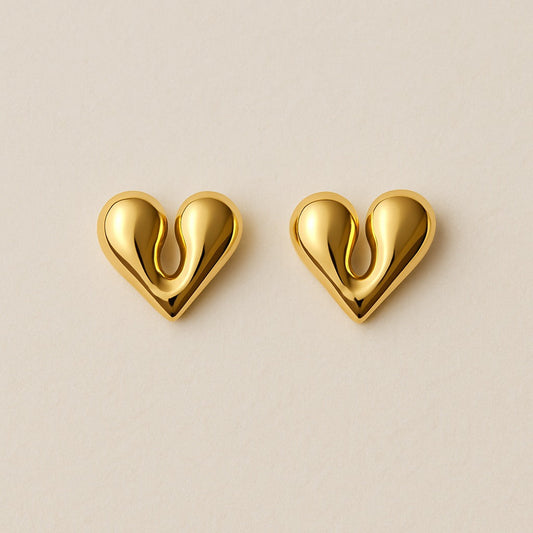 18k gold plated Lustrous Heart Glow Stud earring
