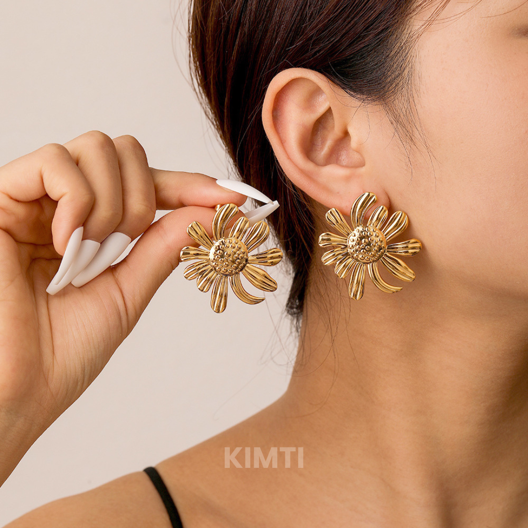 18k Gold Plated Pretty Flower Anti Tarnish Earring