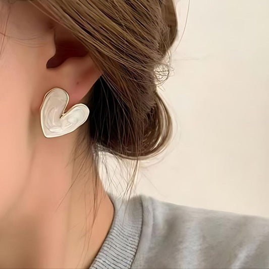 White Koral Dusk Stud Earring