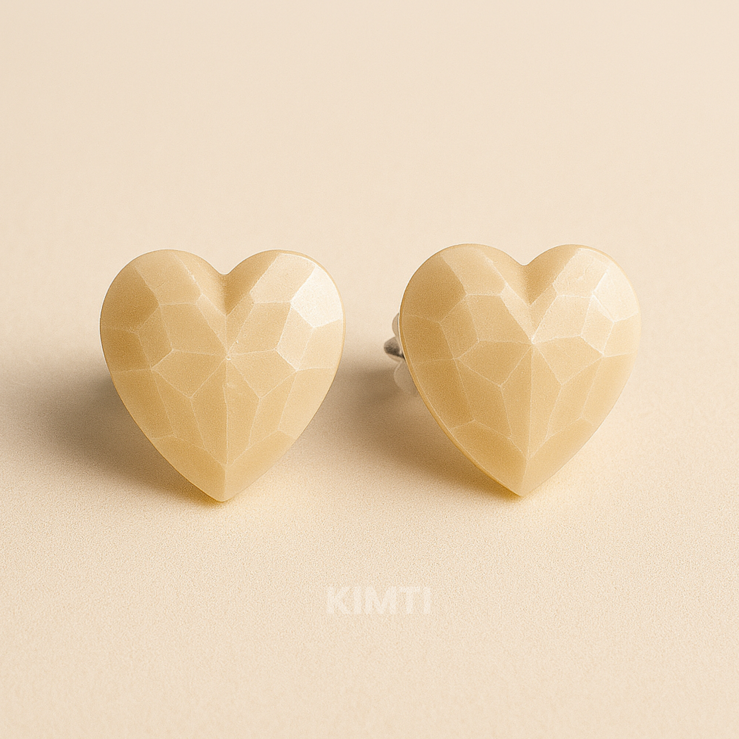 Faceted Love – Cream Heart Earrings