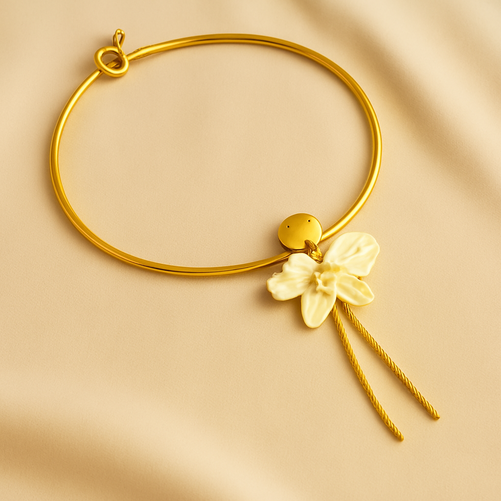 White Flowers Chokers Necklaces