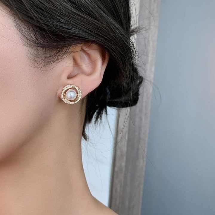 Uplifting Glow White Stud Earring
