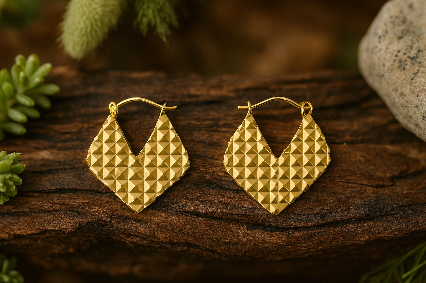 18k gold plated Textured Treasure Earrings