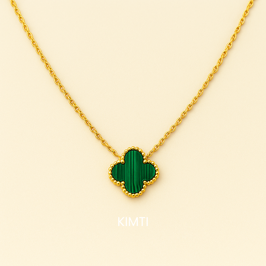Green Pandant Clover  Necklace
