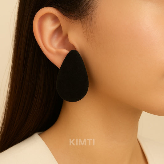 Black Teardrop Stud Earring