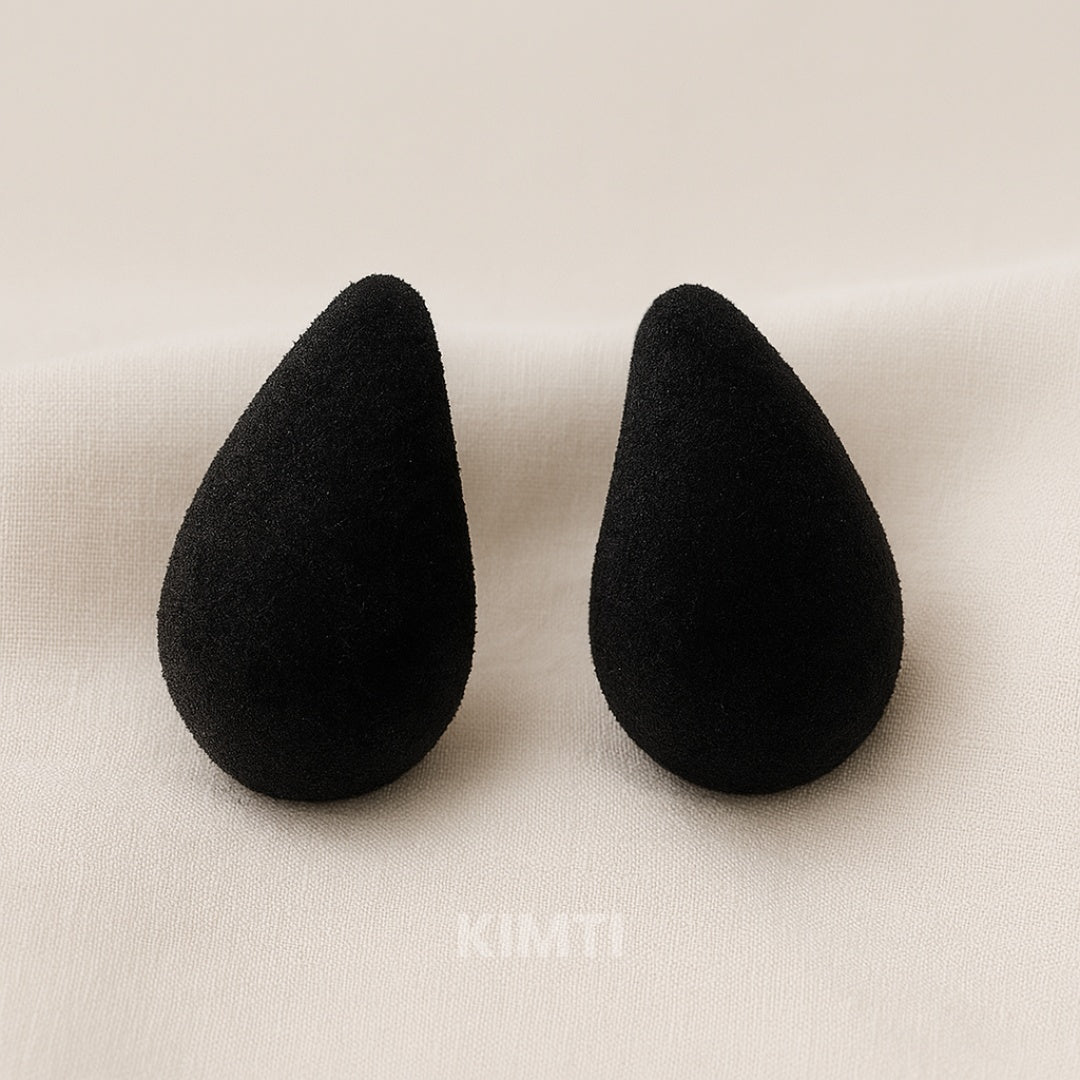 Black Teardrop Stud Earring
