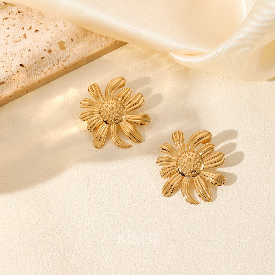 18k Gold Plated Pretty Flower Anti Tarnish Earring