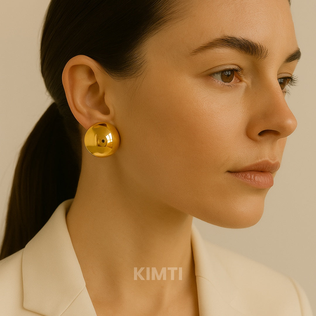 Luxor Luminescence Golden Stud Earring