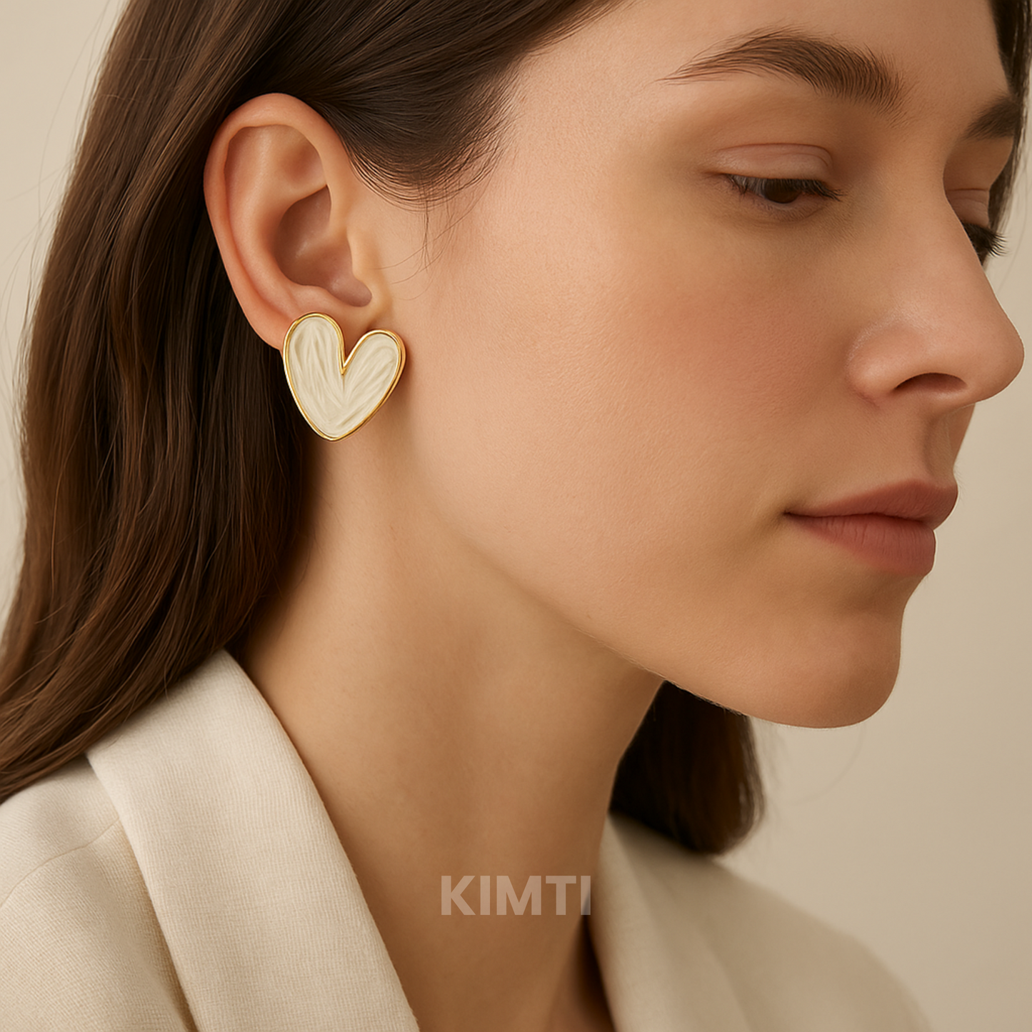 White Koral Dusk Stud Earring
