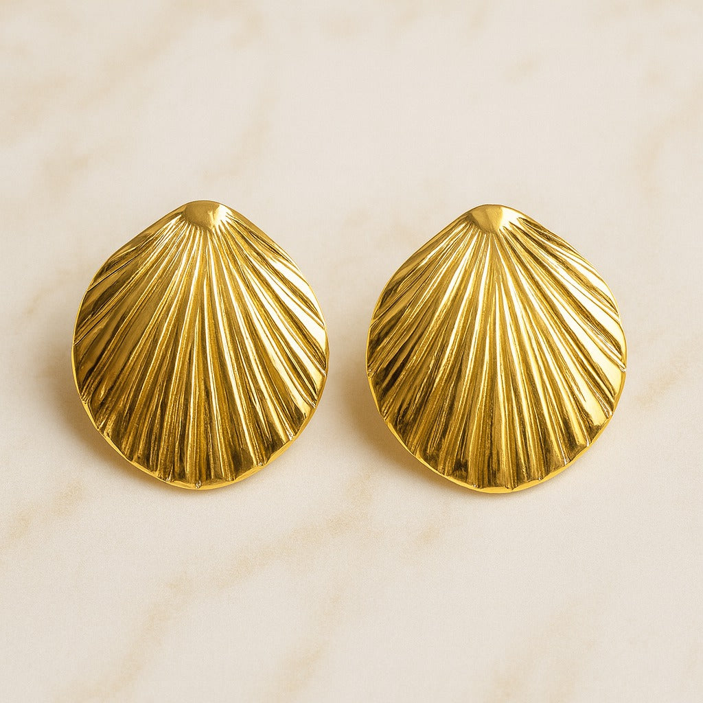 18k gold plated Luxe Marine Charm Stud earring