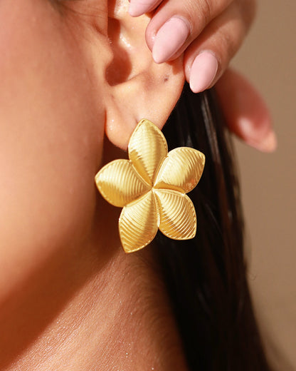 Oranthis 18K Gold Plated Sculpted Studs