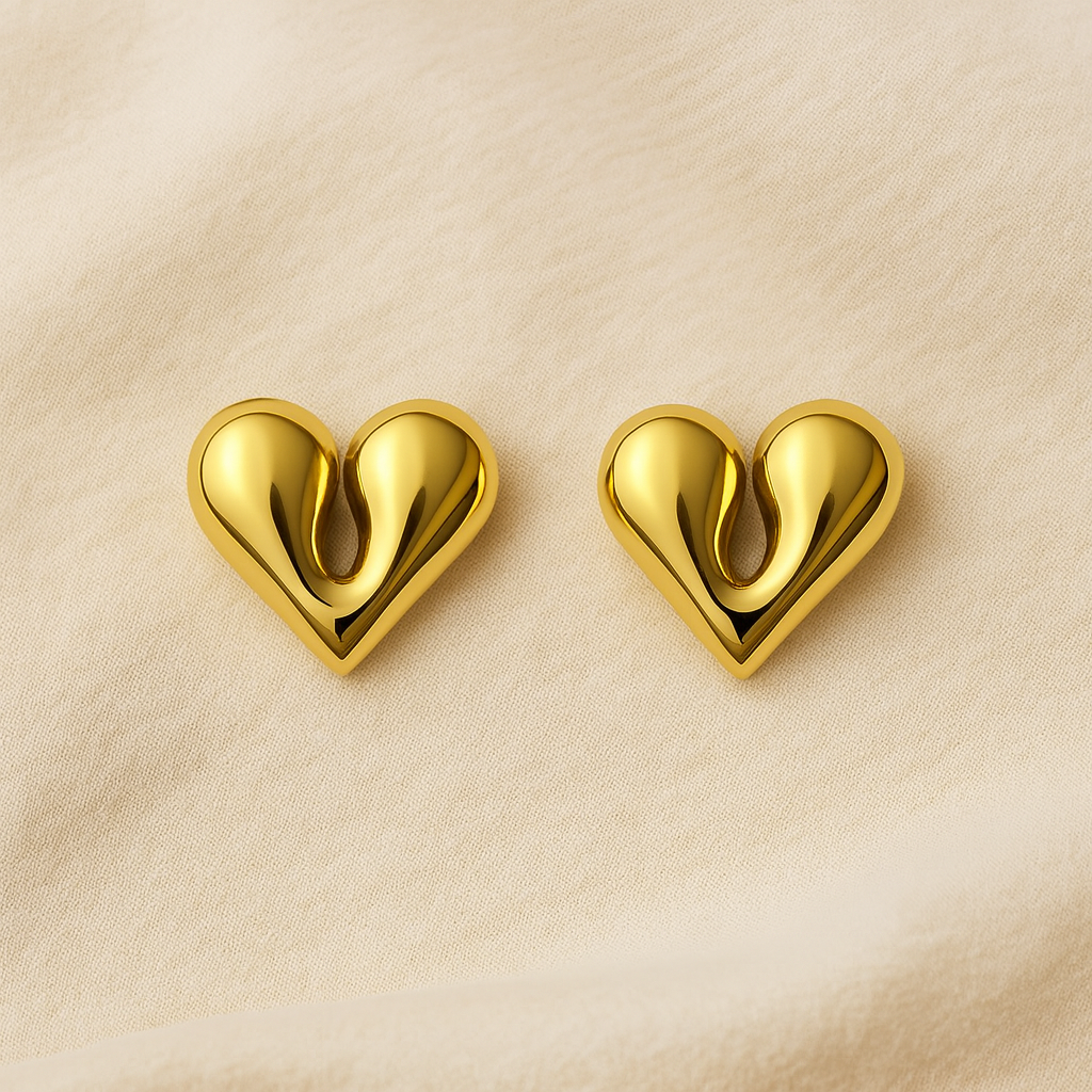 18k gold plated Lustrous Heart Glow Stud earring